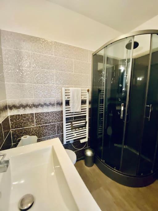 Nouveau : Hyper Centre De Vichy T1 Bis Charmant Luaran gambar